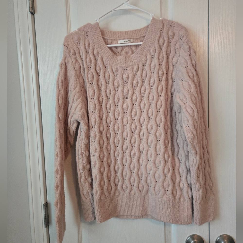 Timing Sweater M/L Nwt